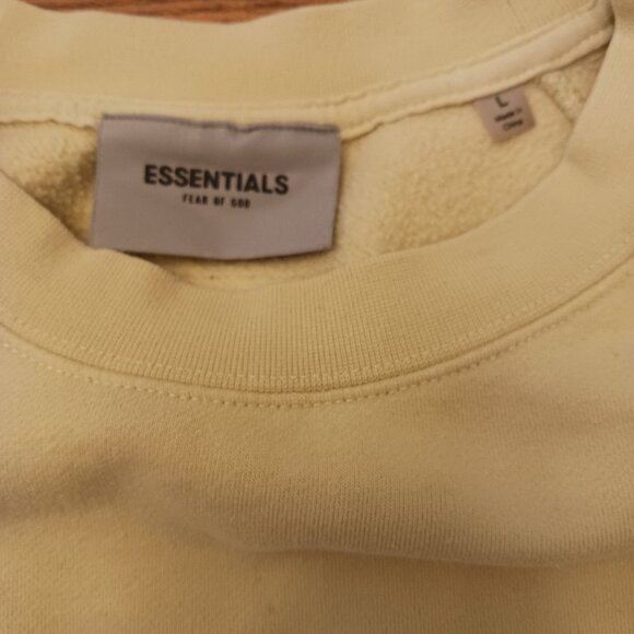 Fear of God Essentials crewneck sweater Large - Picture 4 of 5